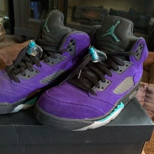 Jordan 5 “alternate grapes”